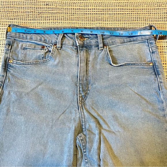 H&M High Waisted Straight Leg Jeans - Picture 4 of 6